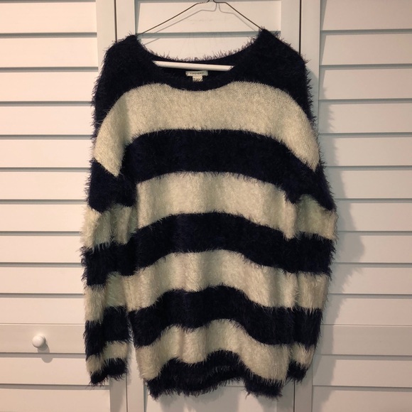 Forever 21 navy blue & cream fuzzy striped sweater - Picture 1 of 3